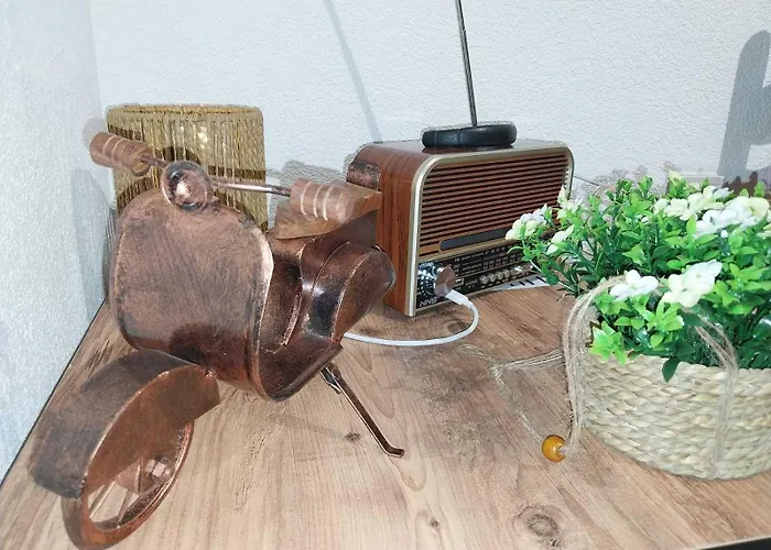 Cozy Enchanted Story - Sara